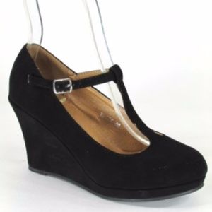 ModCloth Black Wedge